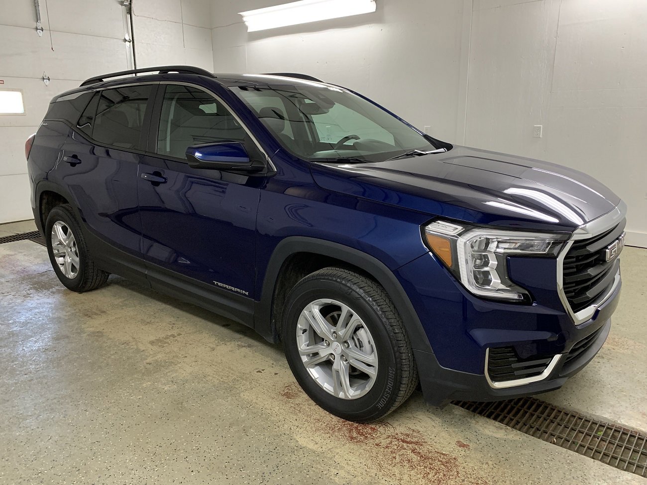 Used 2022 GMC Terrain SLE w/ Driver Convenience Package video 1