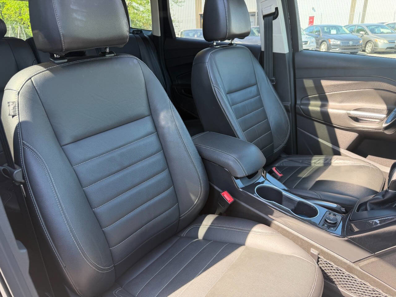 Used 2016 Ford Escape Titanium w/ Equipment Group 301A AWD/4WD image 41