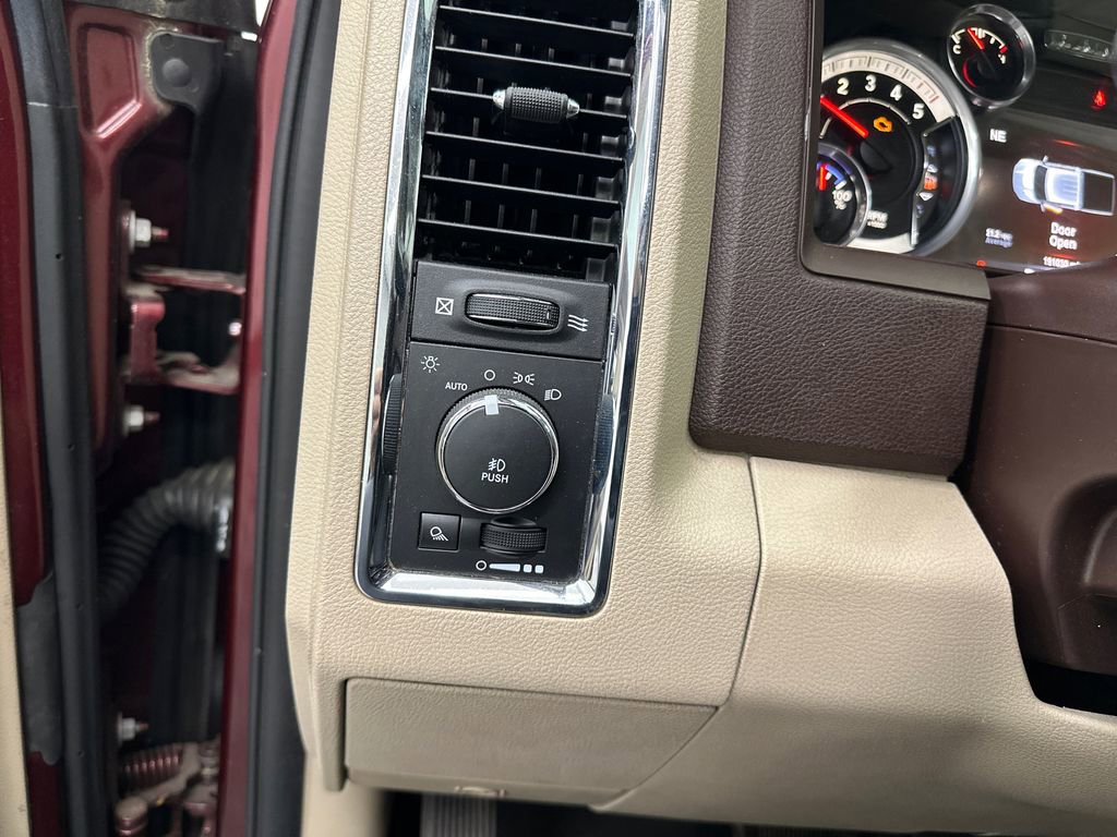 Used 2016 RAM 1500 Laramie w/ Convenience Group image 31