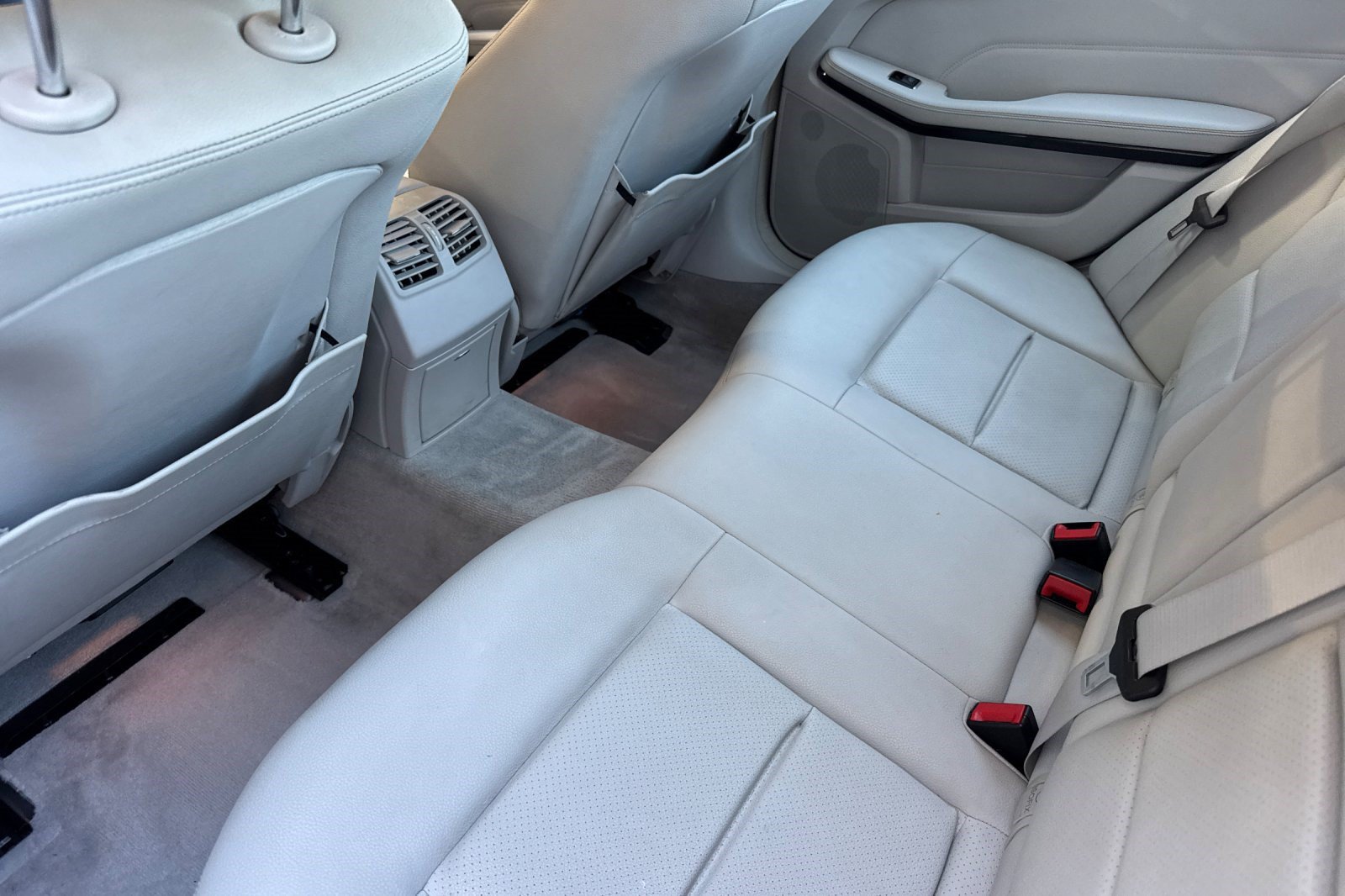 Used 2014 Mercedes-Benz E 350 Sedan image 26
