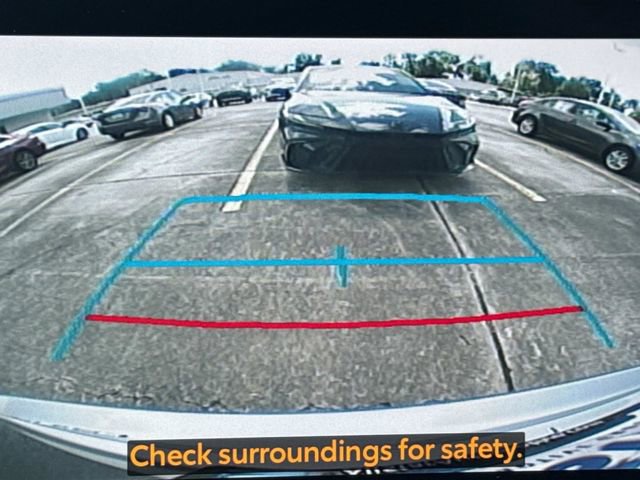 Used 2024 Toyota Highlander XLE FWD image 33