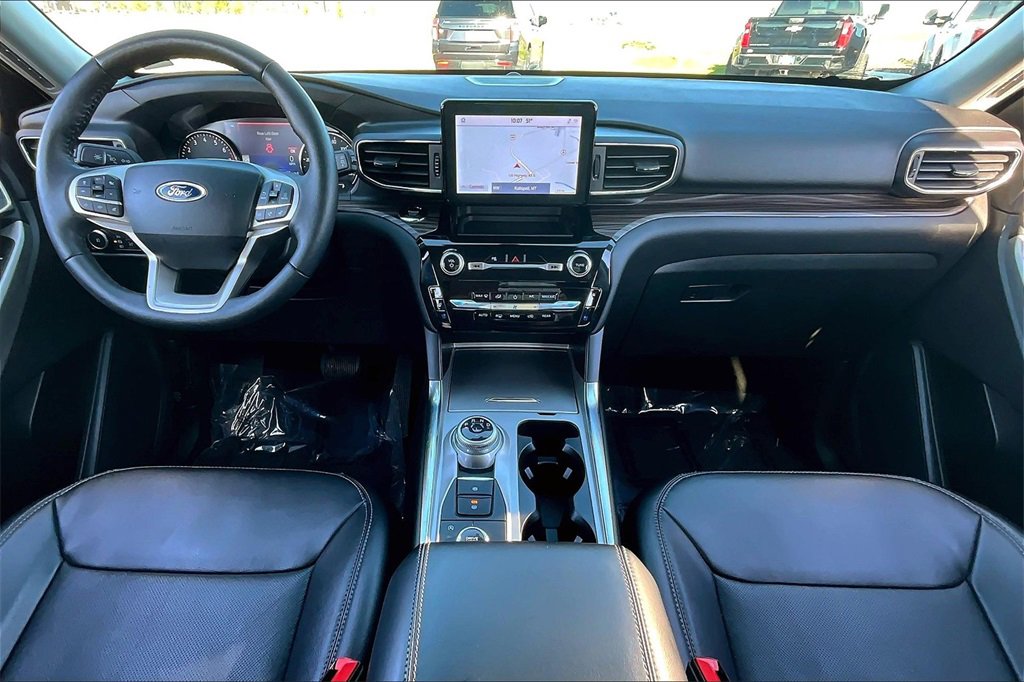 Used 2024 Ford Explorer Limited image 16