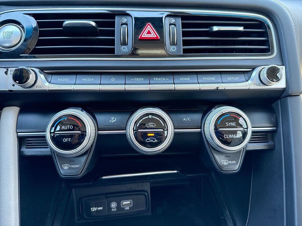 Used 2019 Genesis G70 2.0T Advanced image 16