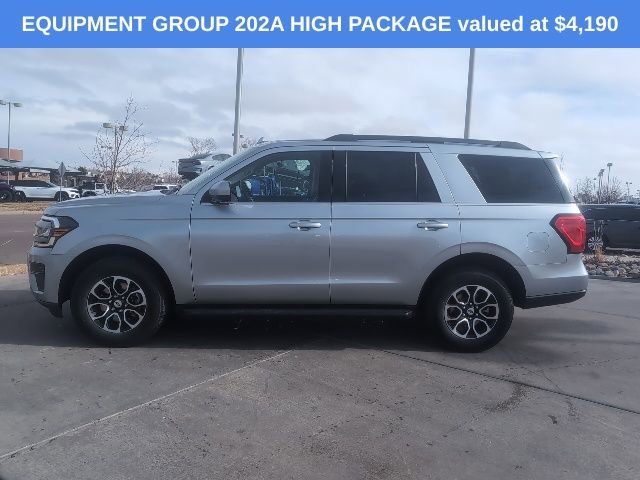 Used 2024 Ford Expedition XLT image 5