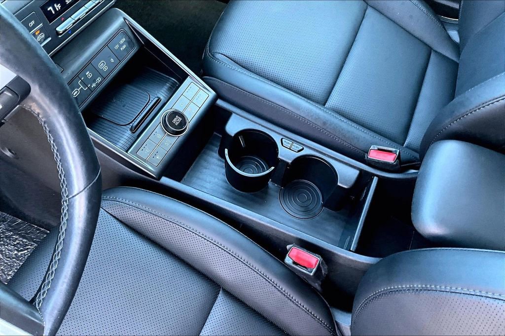 Used 2024 Hyundai Kona Limited image 17