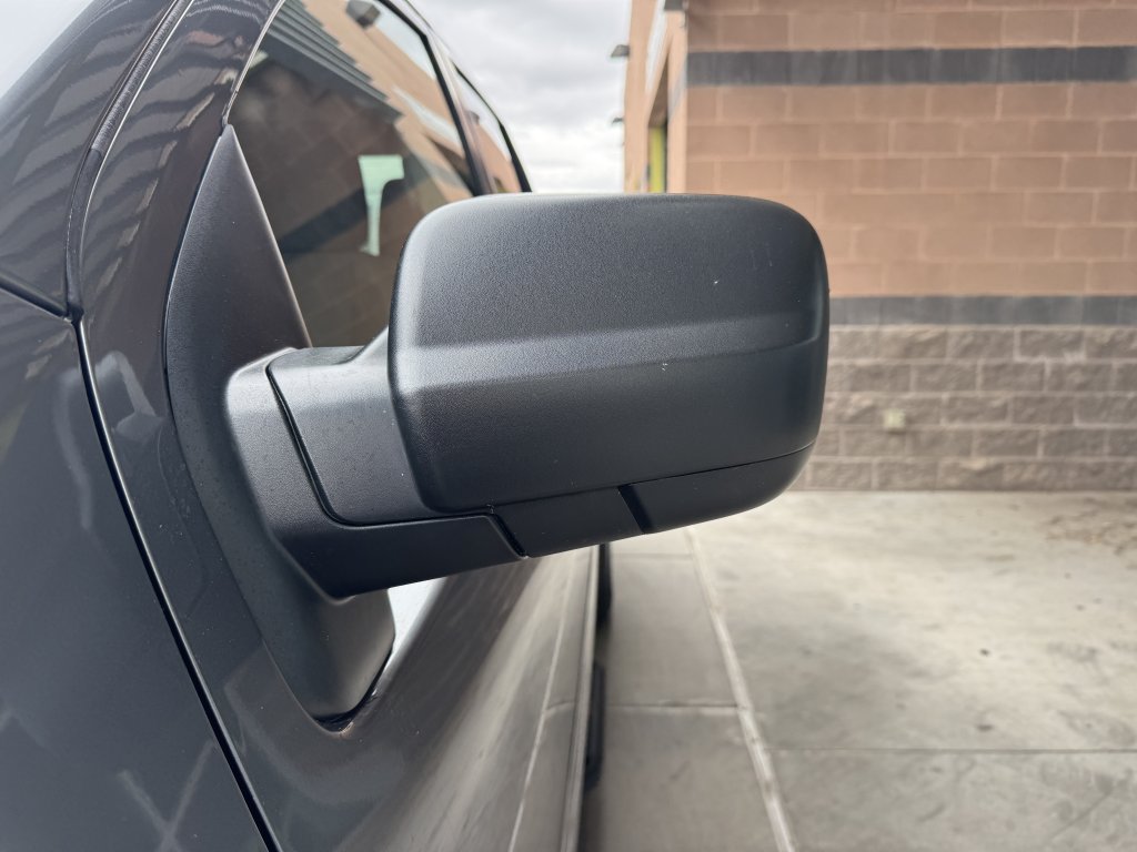 Used 2024 Nissan Titan SV w/ SV Convenience Package RWD image 12