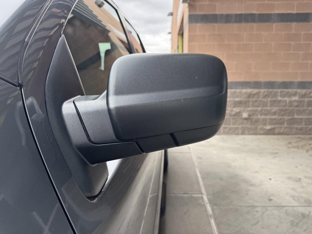 Used 2024 Nissan Titan SV w/ SV Convenience Package image 12