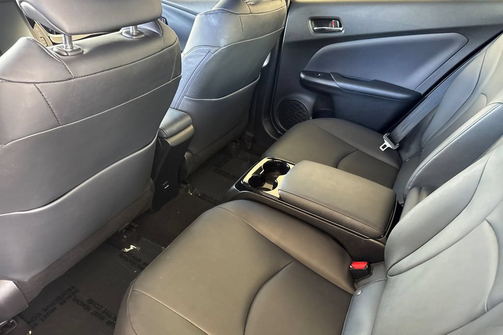 Used 2017 Toyota Prius Prime Advanced FWD image 11