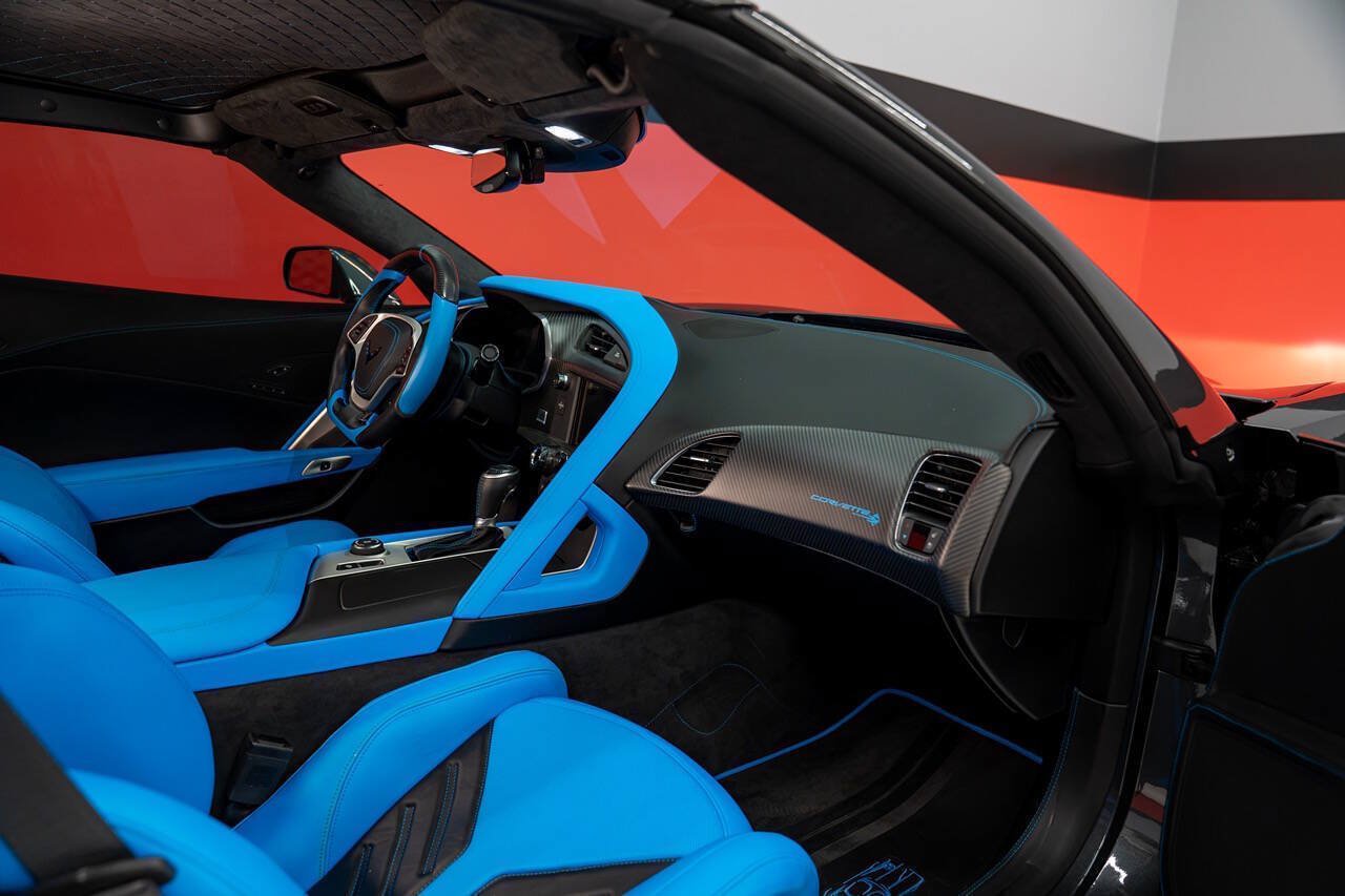 Used 2017 Chevrolet Corvette Grand Sport RWD image 70