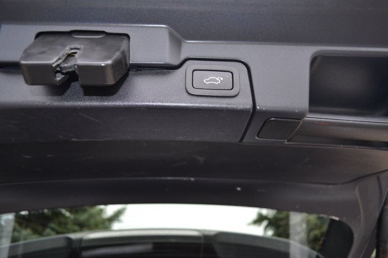 Used 2015 Land Rover Range Rover Evoque Pure Plus AWD/4WD image 36