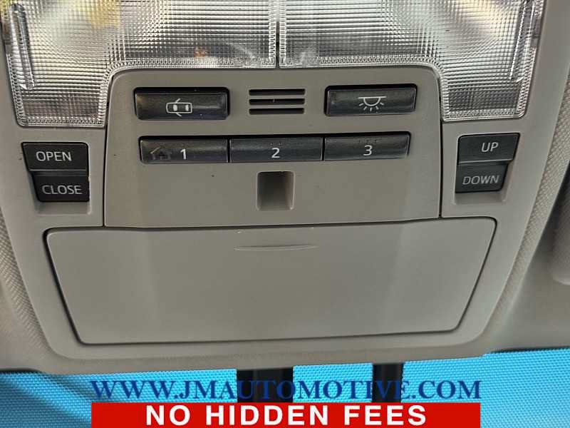 Used 2013 Toyota Camry XLE w/ Convenience Pkg FWD image 35
