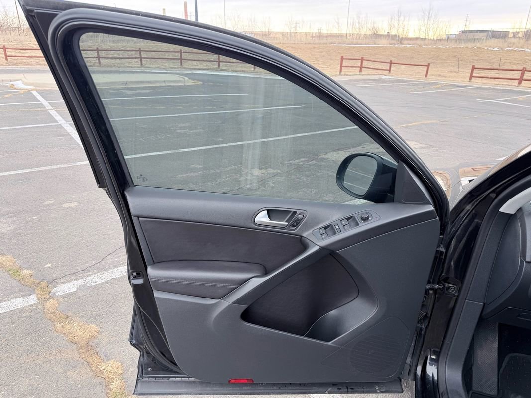 Used 2016 Volkswagen Tiguan S image 13