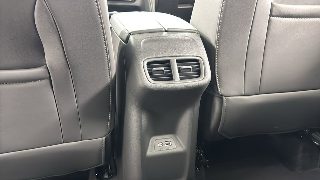 Used 2023 Buick Envision Preferred w/ Sport Touring Package AWD/4WD image 38