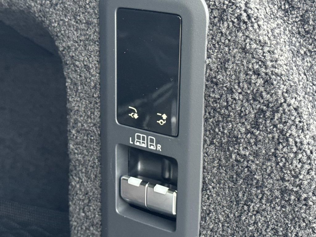 New 2026 Land Rover Range Rover SE AWD/4WD image 7