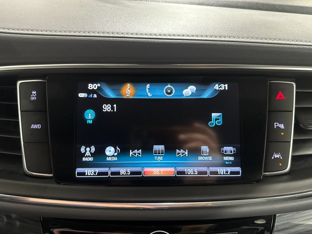 Used 2018 Buick Enclave Premium AWD/4WD image 29
