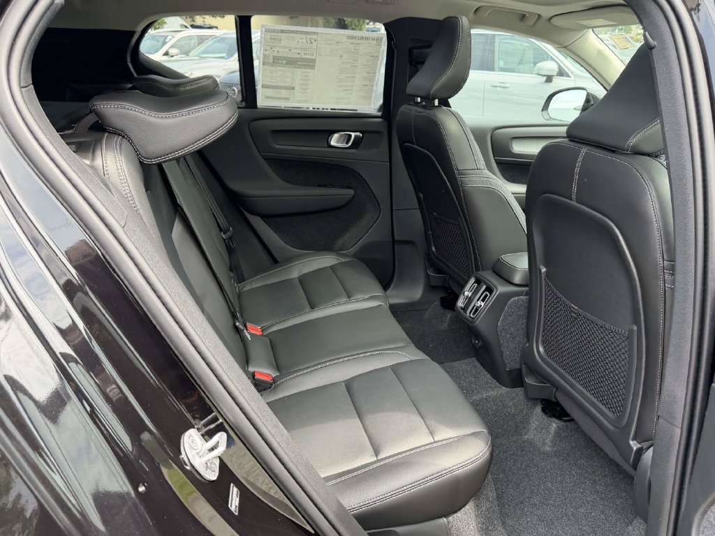 New 2026 Volvo XC40 B4 Core w/ Protection Package FWD image 12