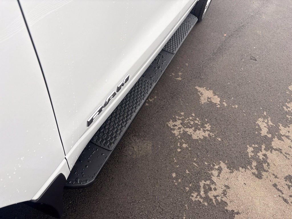 Used 2022 RAM 1500 Big Horn AWD/4WD image 9