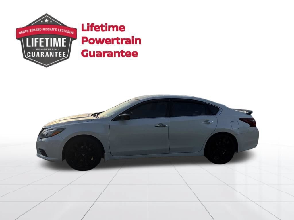 Used 2018 Nissan Altima 2.5 SR w/ SR Midnight Edition FWD image 2