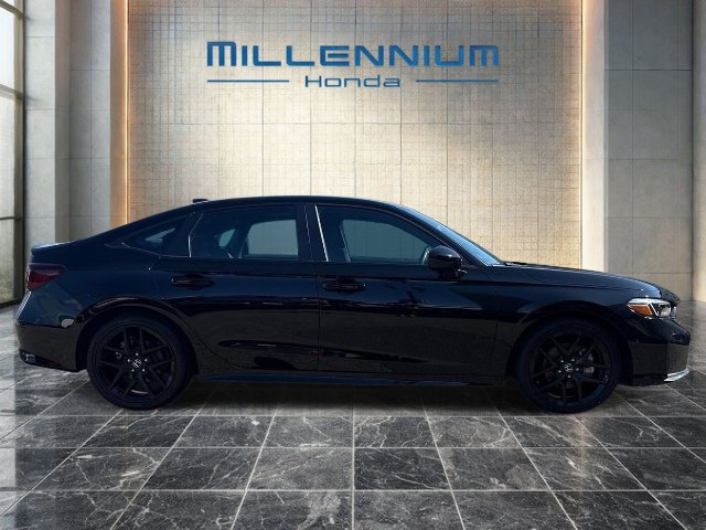 Used 2025 Honda Civic Sport image 6