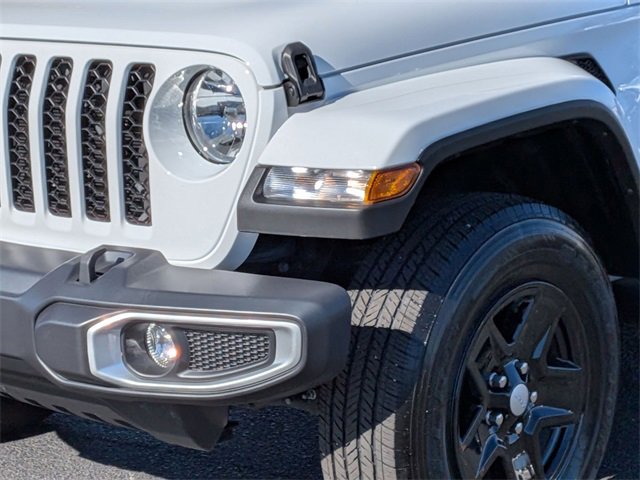 Used 2023 Jeep Gladiator Sport image 9