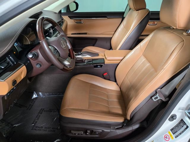 Used 2018 Lexus ES 350 w/ Luxury Package w/Wood Trim image 13