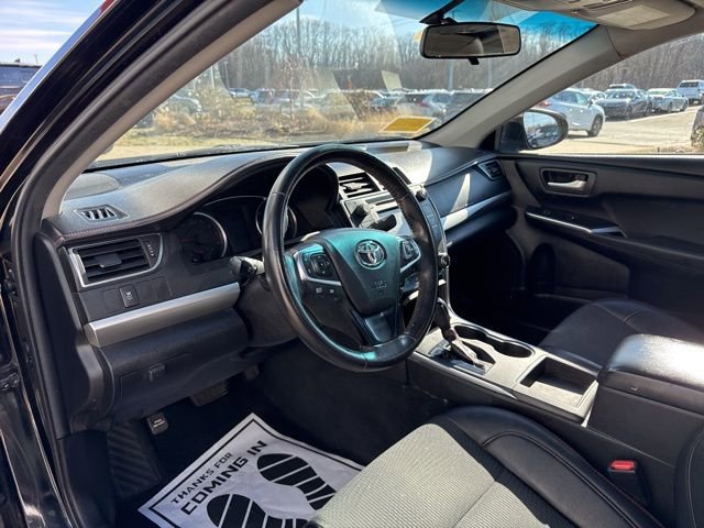 Used 2017 Toyota Camry SE w/ Moonroof Package image 24