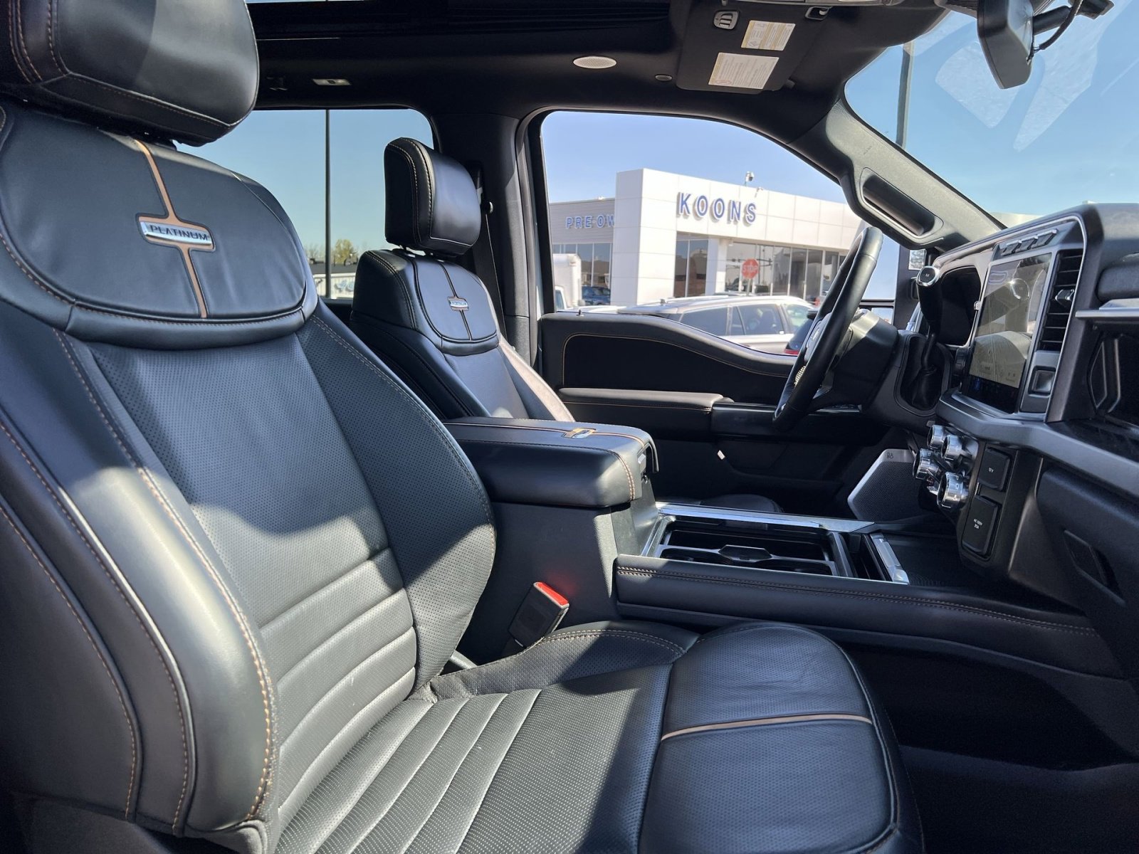 Used 2024 Ford F450 Platinum w/ FX4 Off-Road Package AWD/4WD image 26