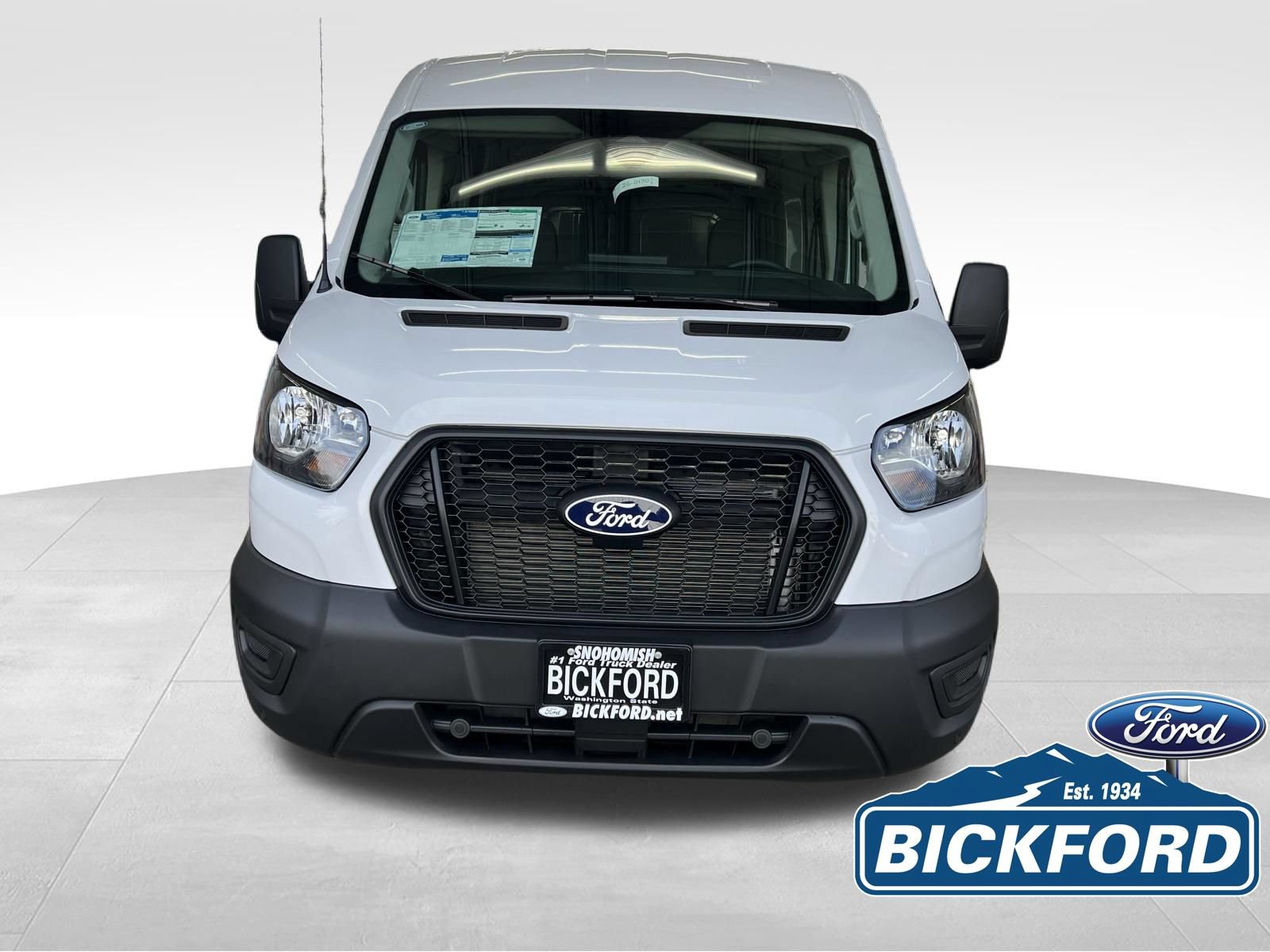 New 2026 Ford Transit 250 148 Medium Roof RWD image 2