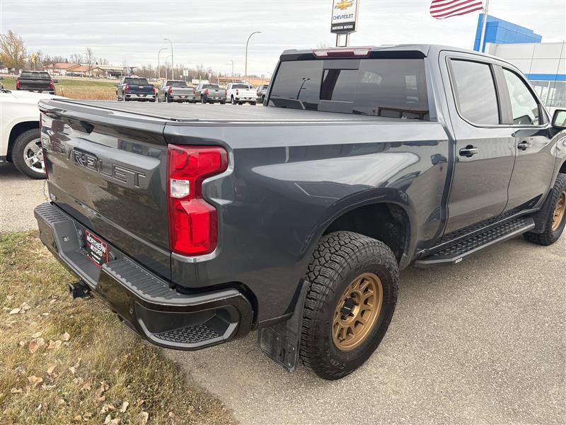Used 2021 Chevrolet Silverado 1500 LT Trail Boss w/ Convenience Package II image 3