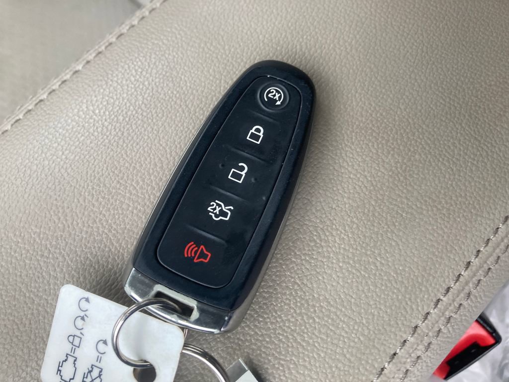 Used 2019 Ford Escape SE image 33