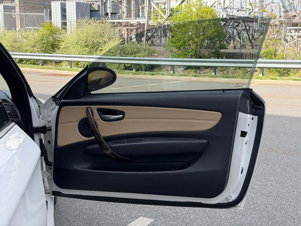 Used 2009 BMW 135i Convertible RWD image 14