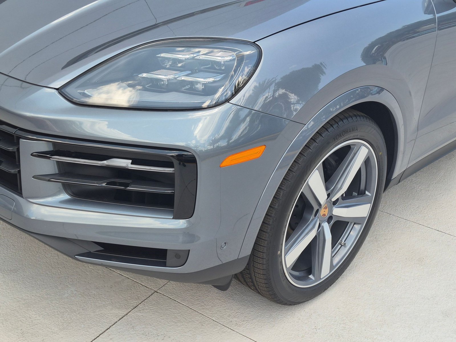 New 2026 Porsche Cayenne Coupe AWD/4WD image 12