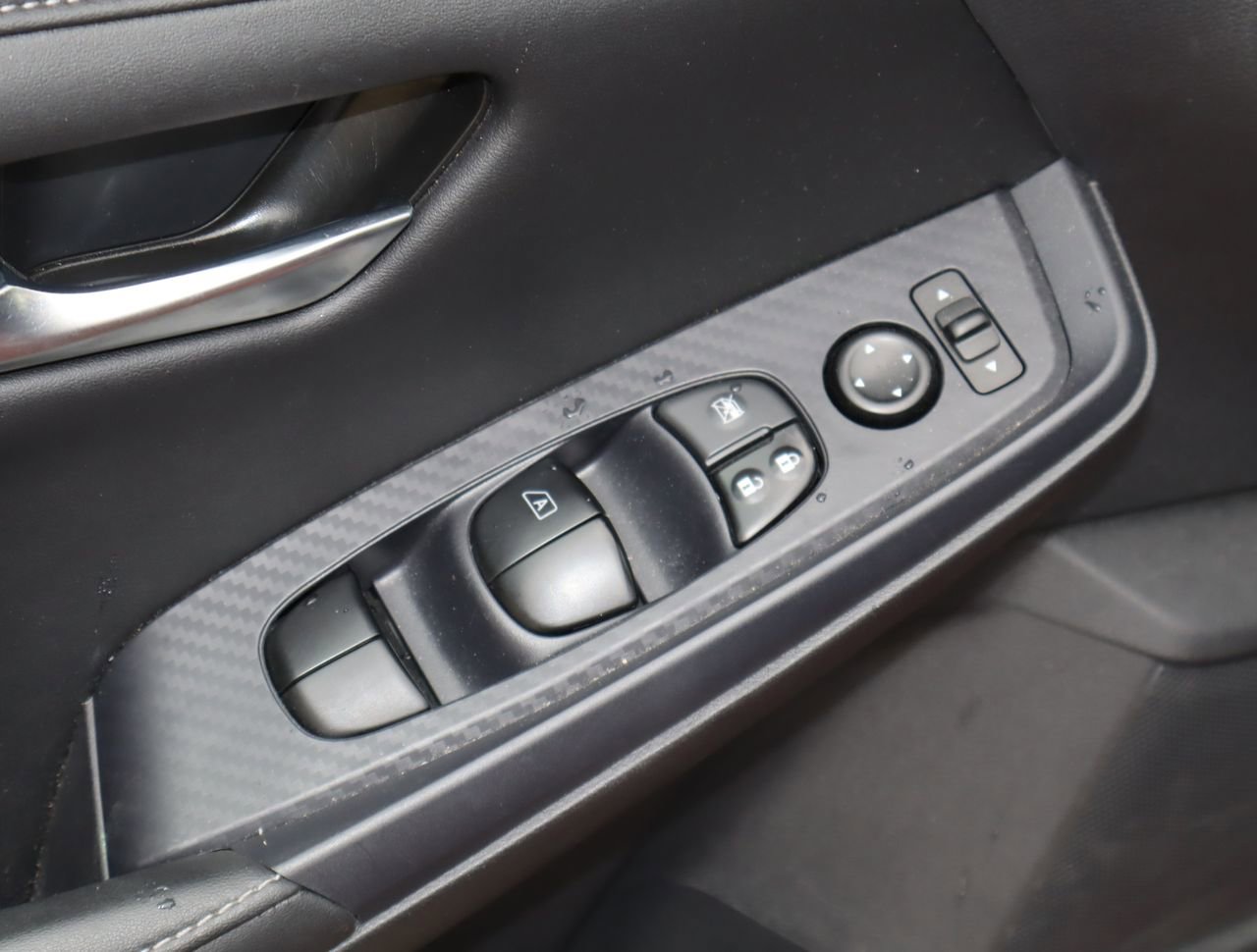 Used 2024 Nissan Sentra SV w/ Trunk Package image 20