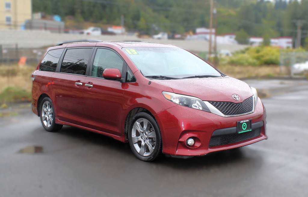 Used 2013 Toyota Sienna SE