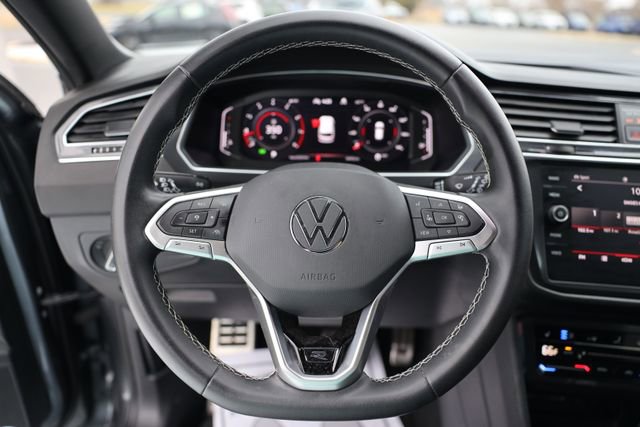 Used 2023 Volkswagen Tiguan SEL R-Line AWD/4WD image 18