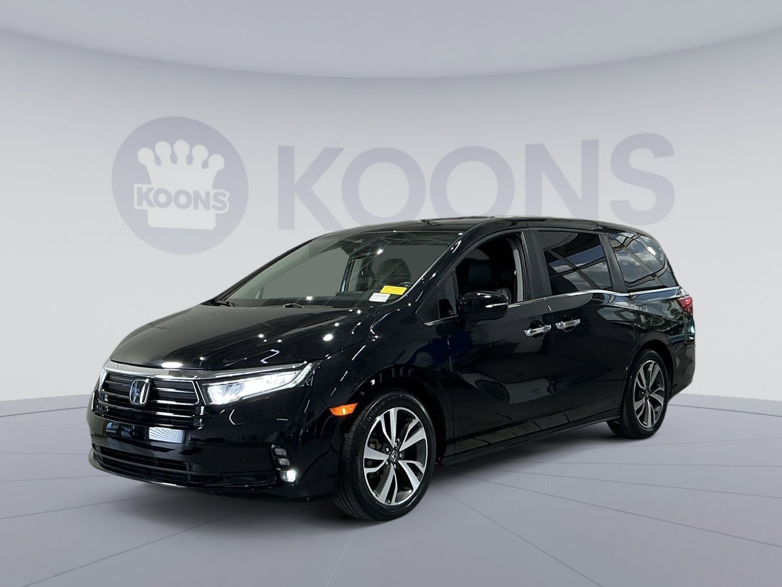 Used 2023 Honda Odyssey Touring image 1