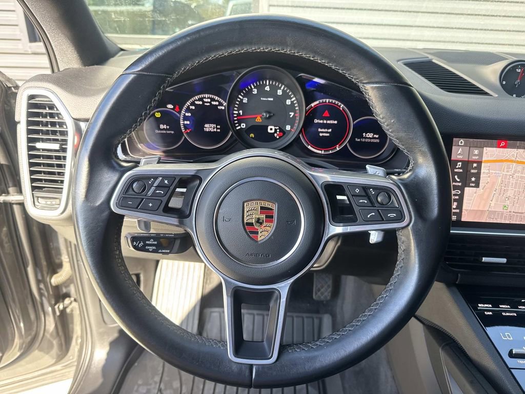Used 2021 Porsche Cayenne image 24