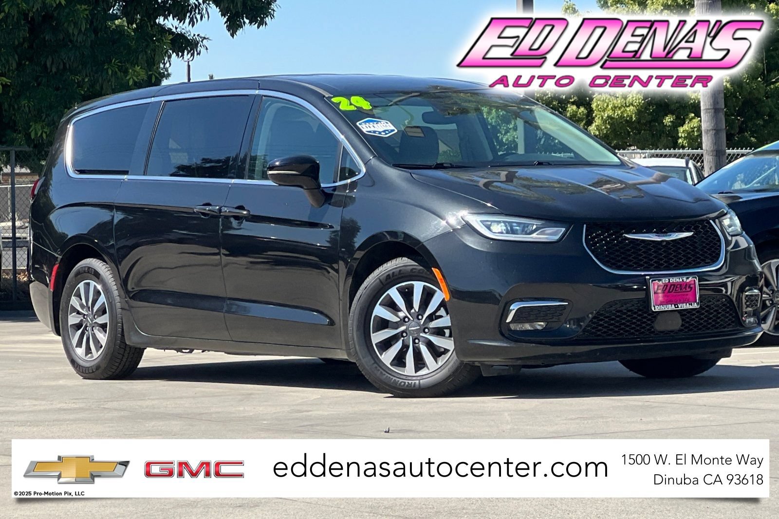 Used 2024 Chrysler Pacifica Limited