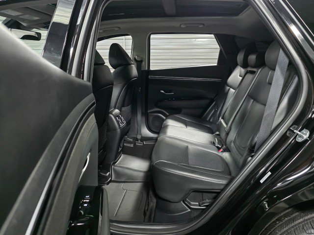 Used 2023 Hyundai Tucson Limited image 15