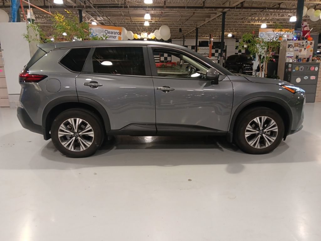Used 2023 Nissan Rogue SV AWD/4WD image 9