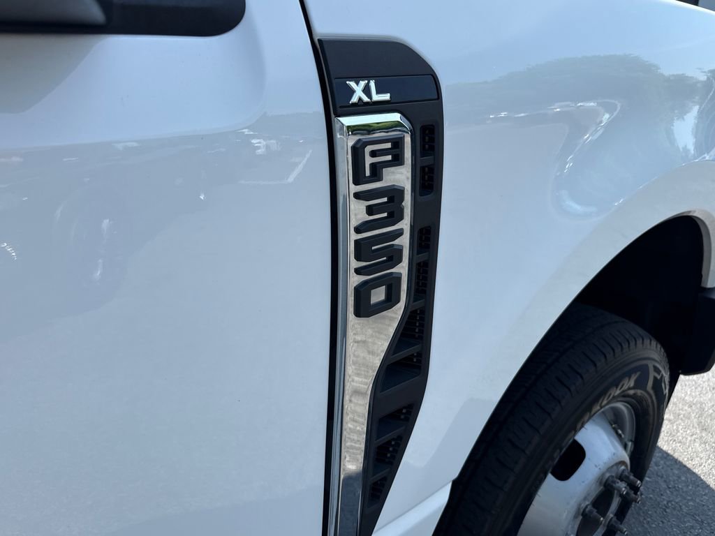 Used 2024 Ford F350 XL AWD/4WD image 31
