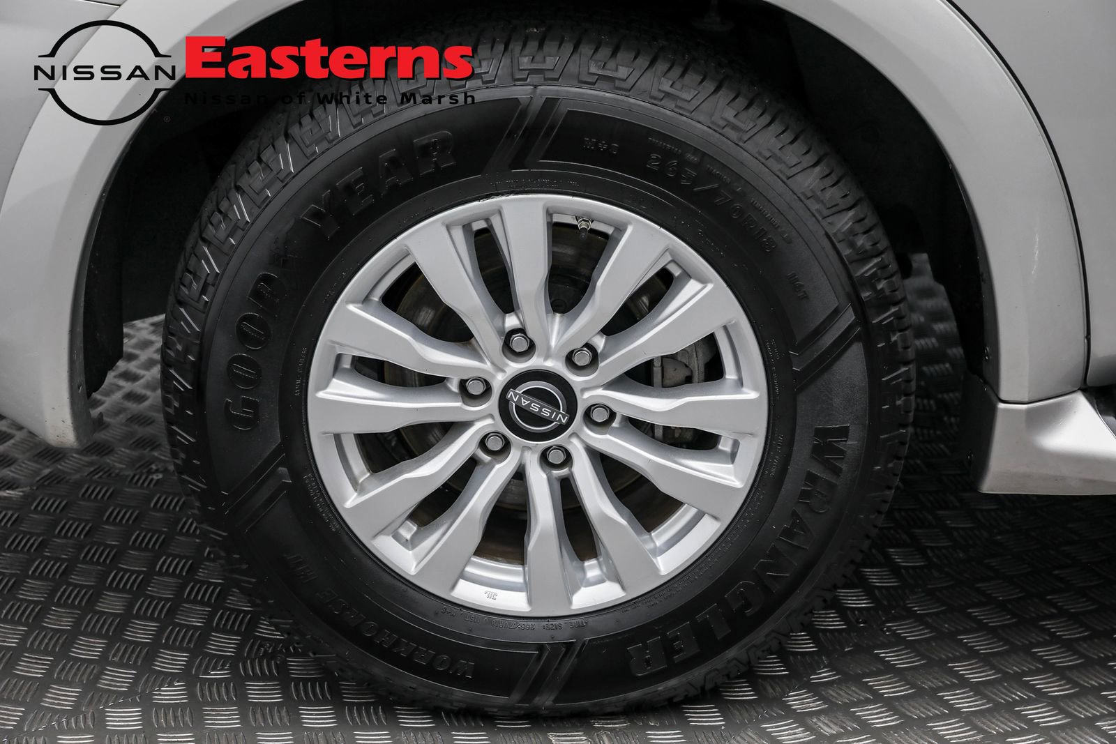 Used 2024 Nissan Armada SV RWD image 28