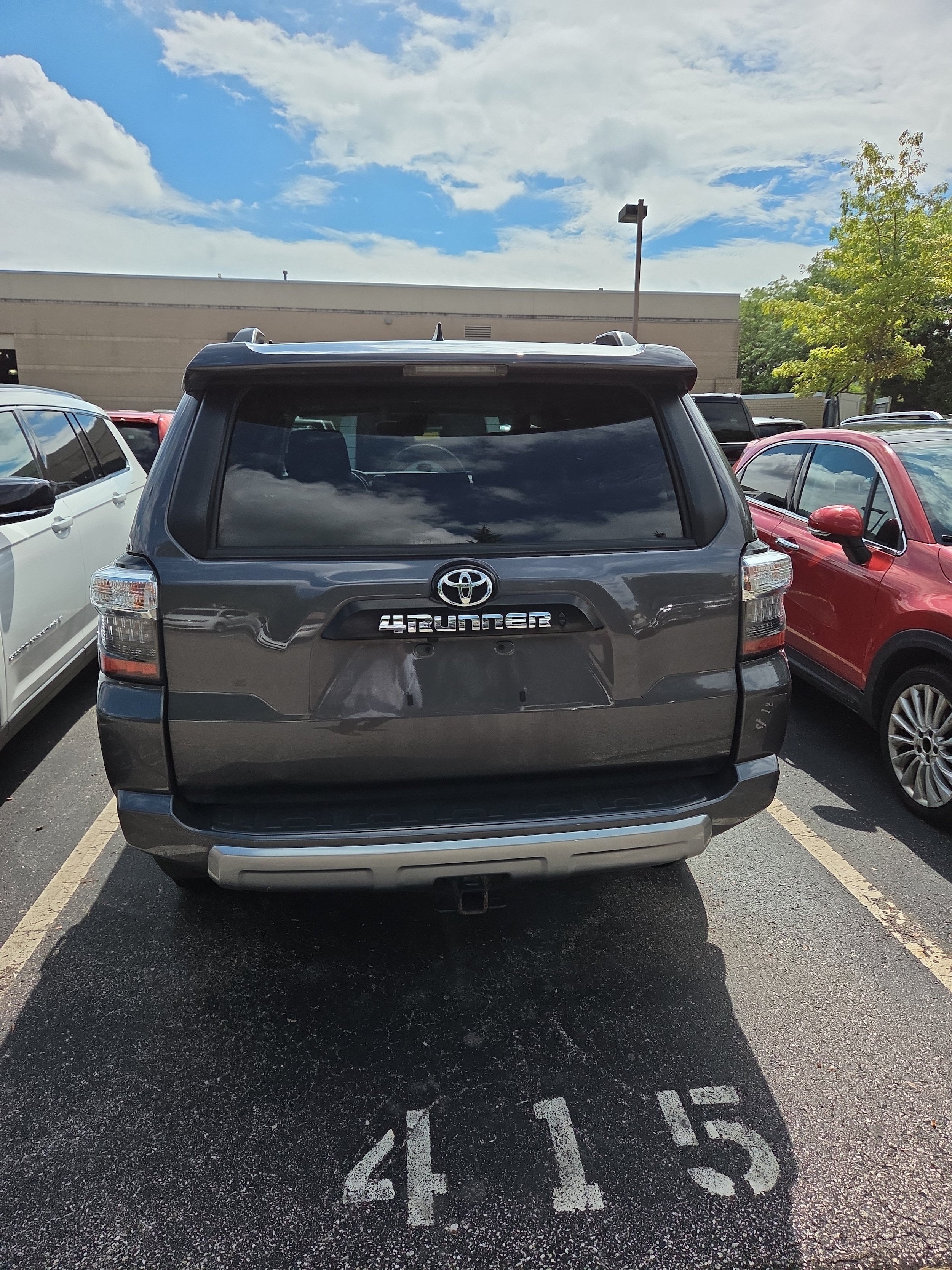 Used 2023 Toyota 4Runner TRD Off-Road Premium w/ Off Road Premium Plus Package AWD/4WD image 4