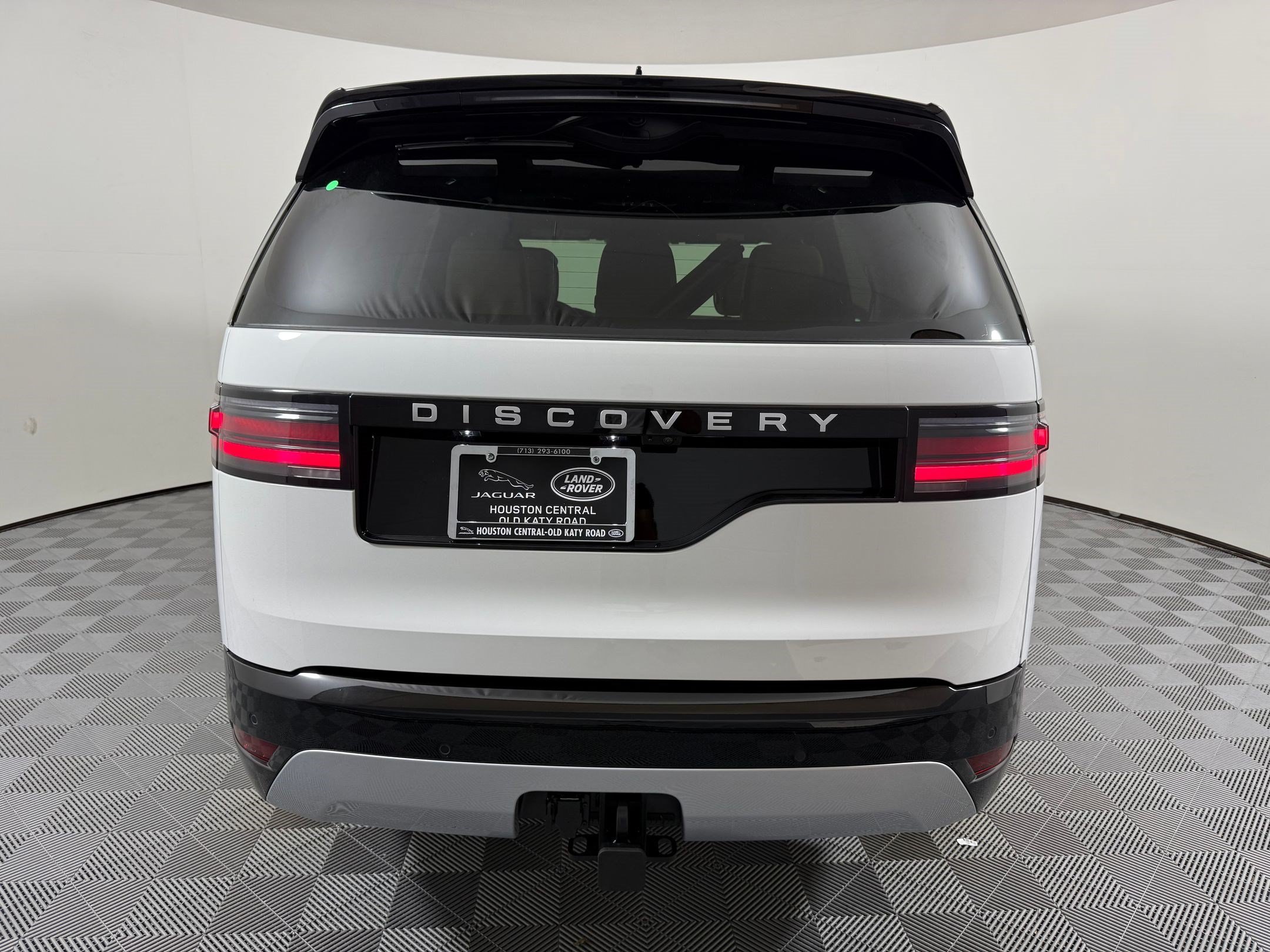 New 2026 Land Rover Discovery Limited Edition AWD/4WD image 10