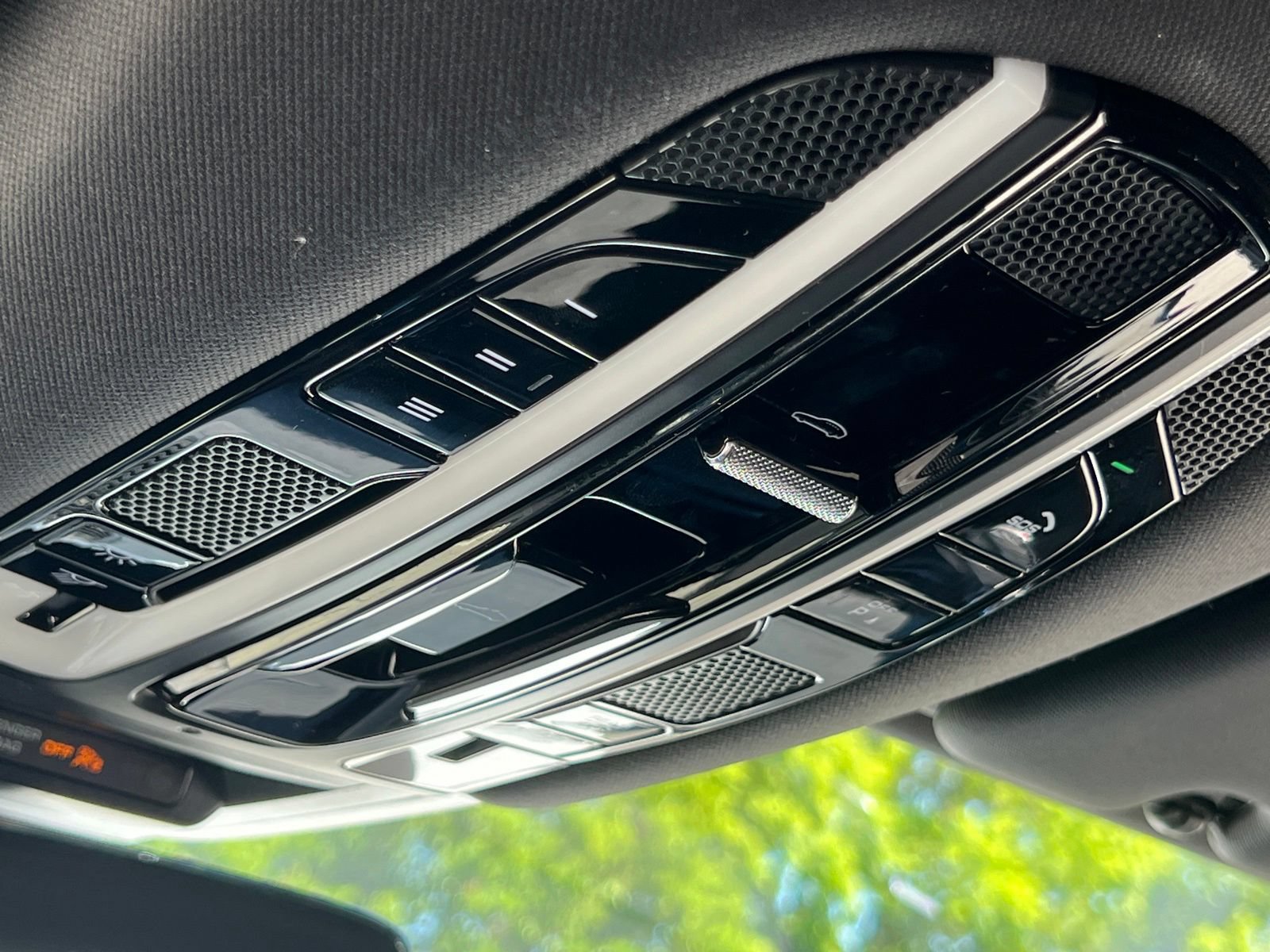 Certified 2019 Porsche Cayenne AWD/4WD image 31