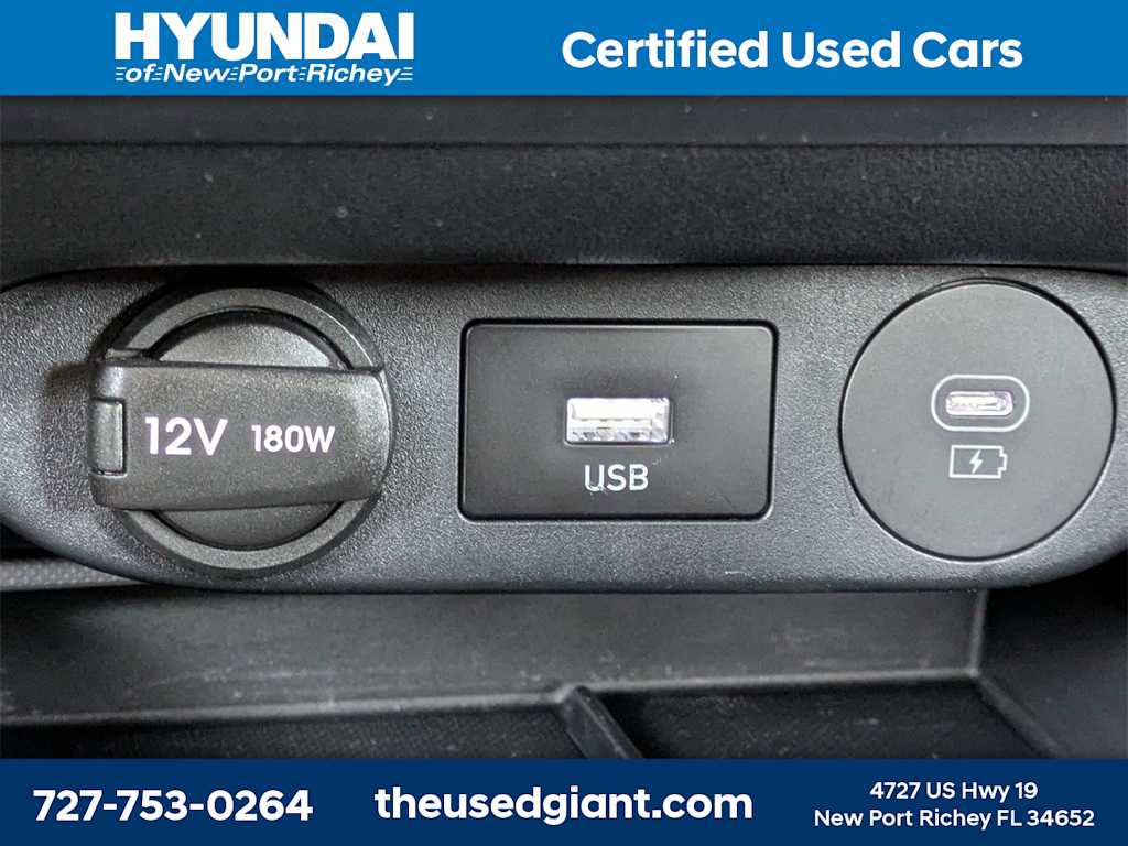 Certified 2025 Hyundai Elantra SEL image 24