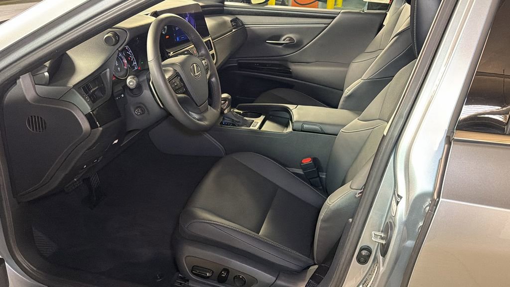 Certified 2025 Lexus ES 350 w/ Premium Package image 24