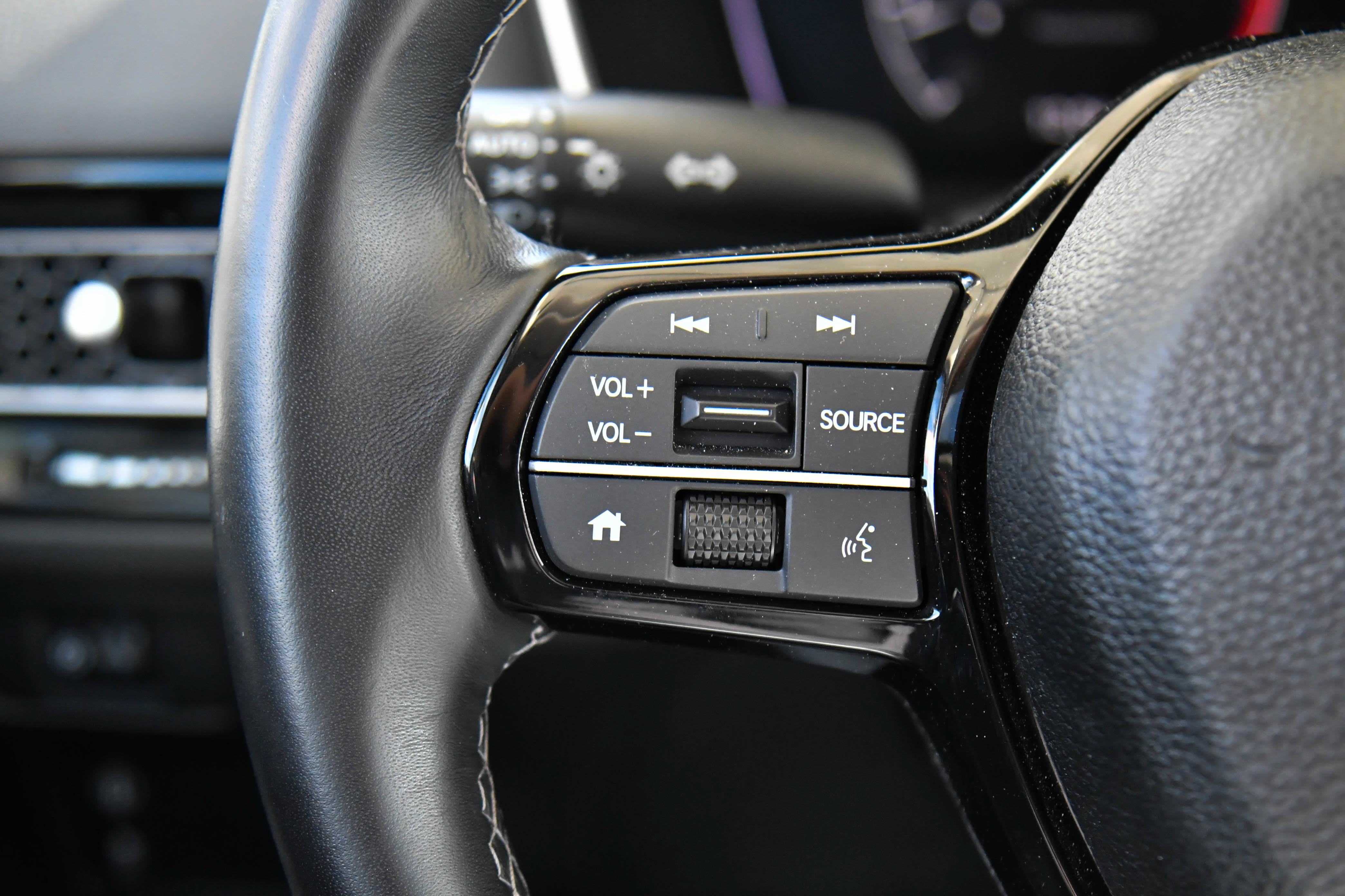 Used 2024 Honda Civic EX-L image 30
