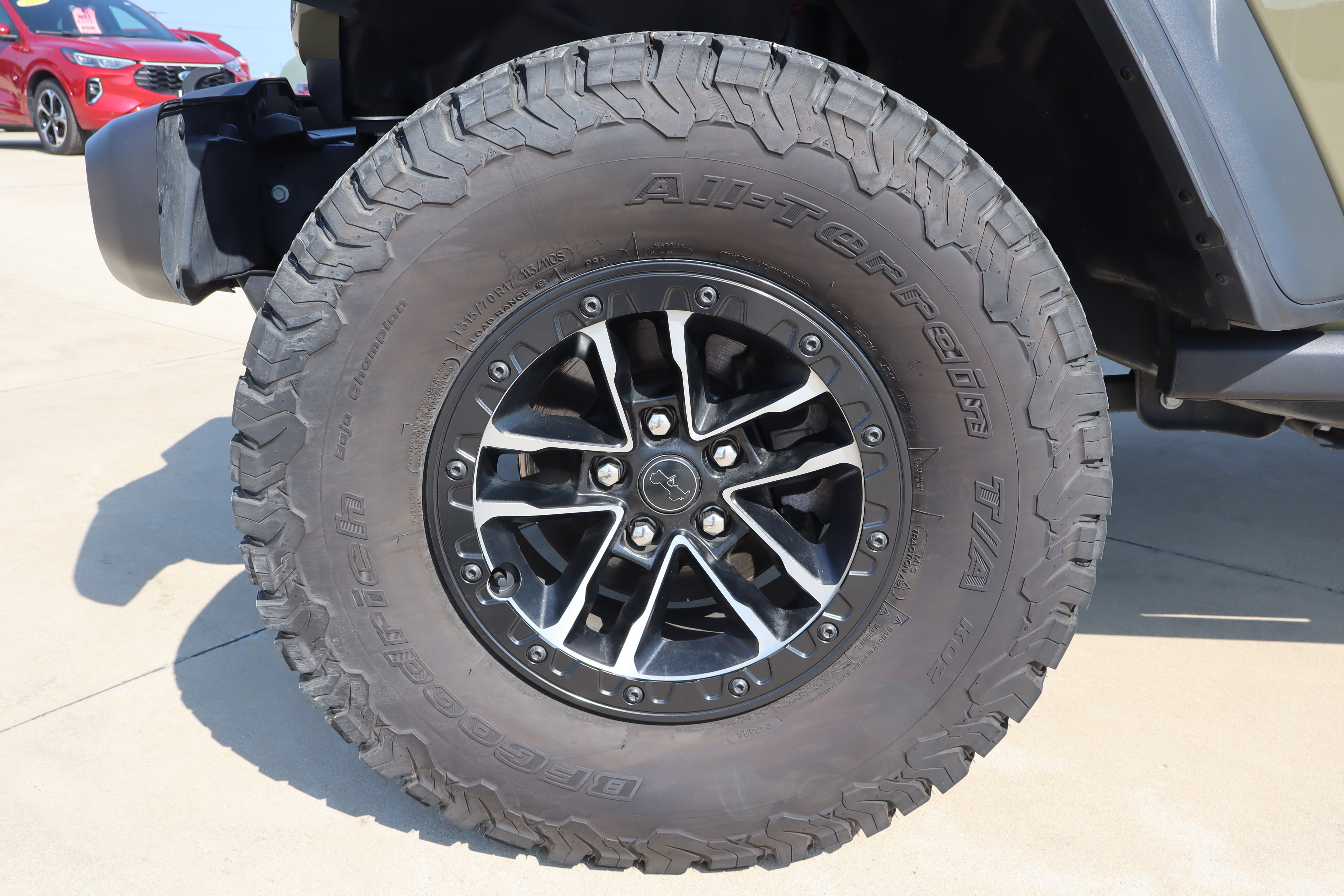 Used 2025 Jeep Wrangler Unlimited Sport AWD/4WD image 31
