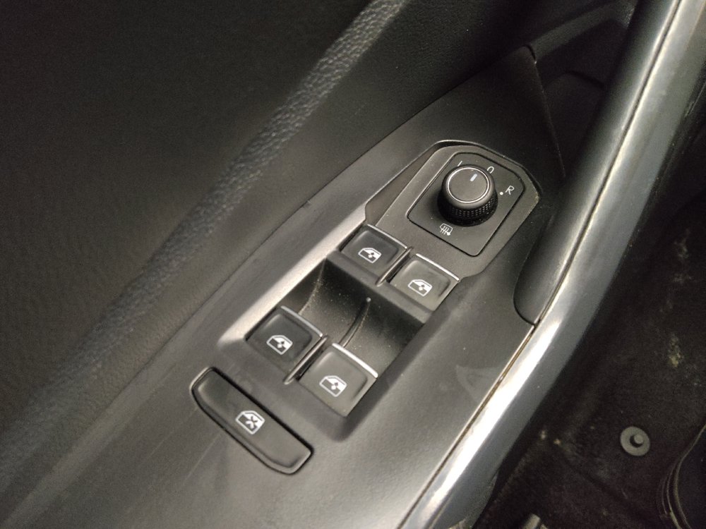 Used 2024 Volkswagen Jetta SE FWD image 27